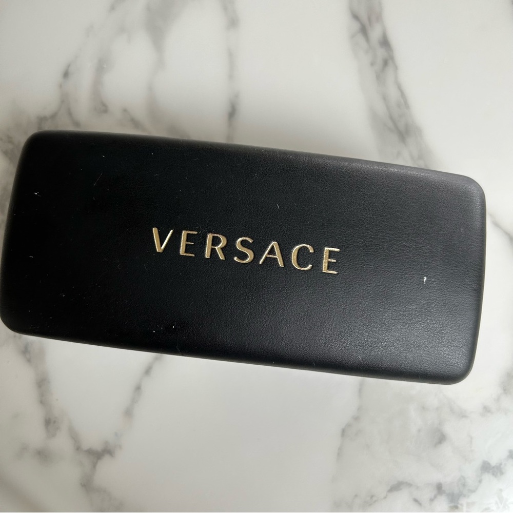 💯 authentic Versace sunglasses - Picture 9 of 10